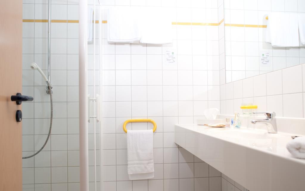 Behringers Freizeit - Und Tagungshotel Goessweinstein Eksteriør billede
